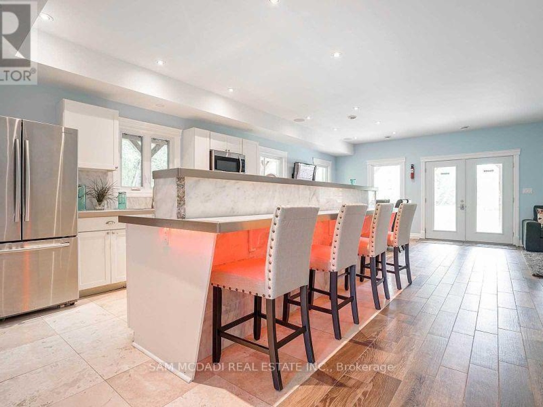 44 BASS LAKE ROAD, Pigeon Lake