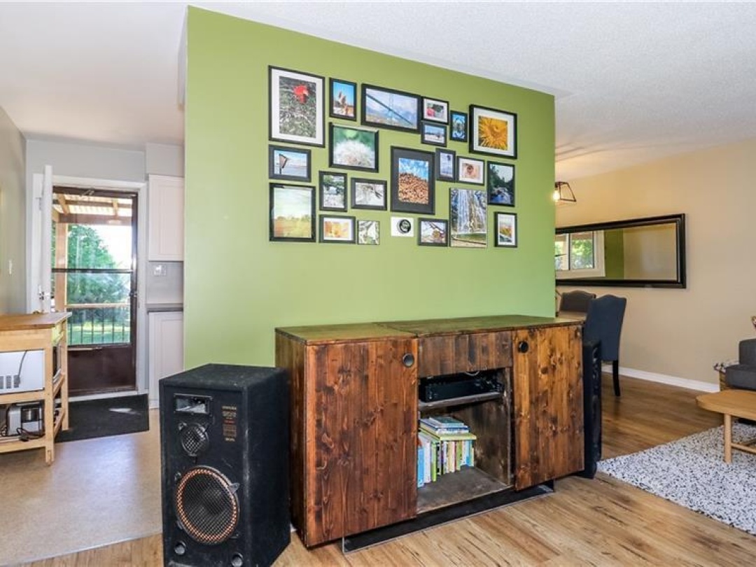 1 LAKEVIEW Drive, 