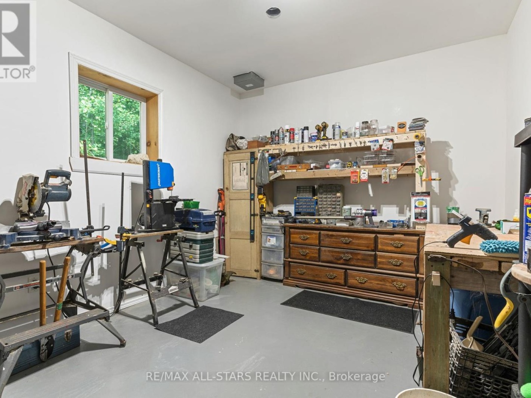 1089 TATTERSAL ROAD, 