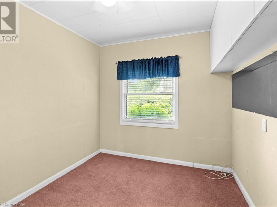 2703 LAKESIDE Drive, 