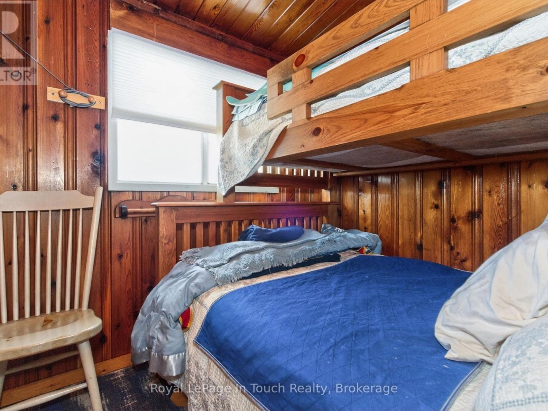 4 IS 270 GEORGIAN BAY ISLAND, 