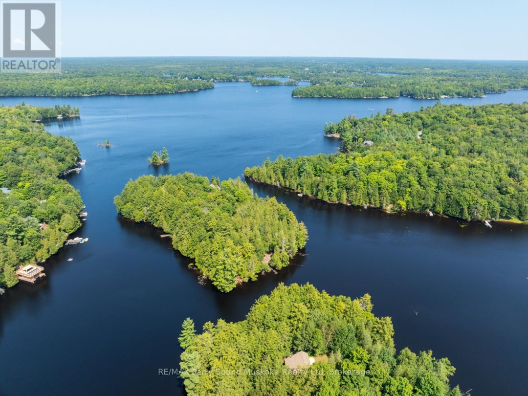 18 Meharg Drive, Manitouwabing Lake