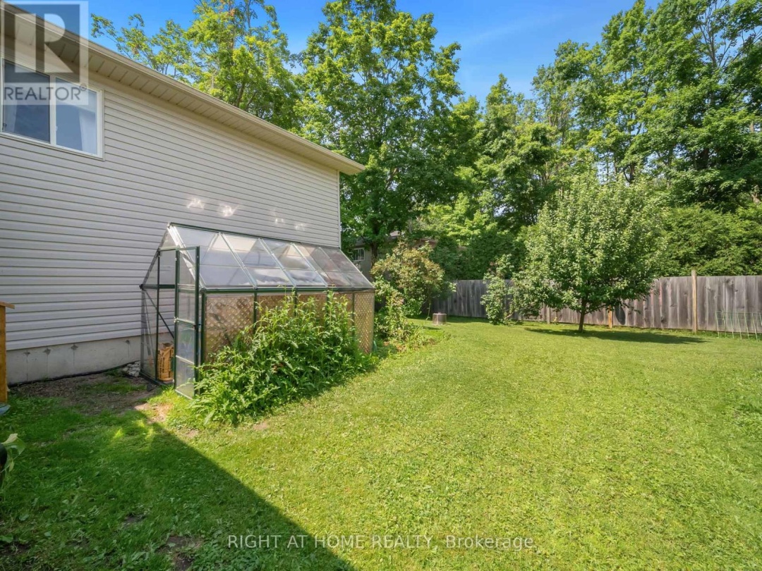 401 GRENVILLE AVENUE, 