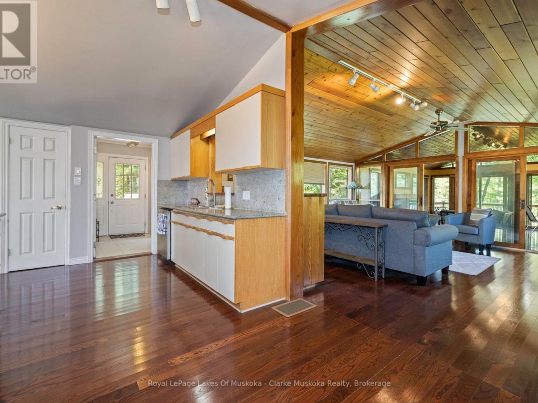 104 POINTS OF VIEW ROAD, 