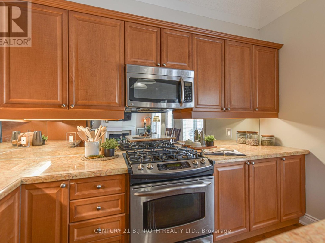 15 - 5 INVERMARA COURT, Lake Simcoe