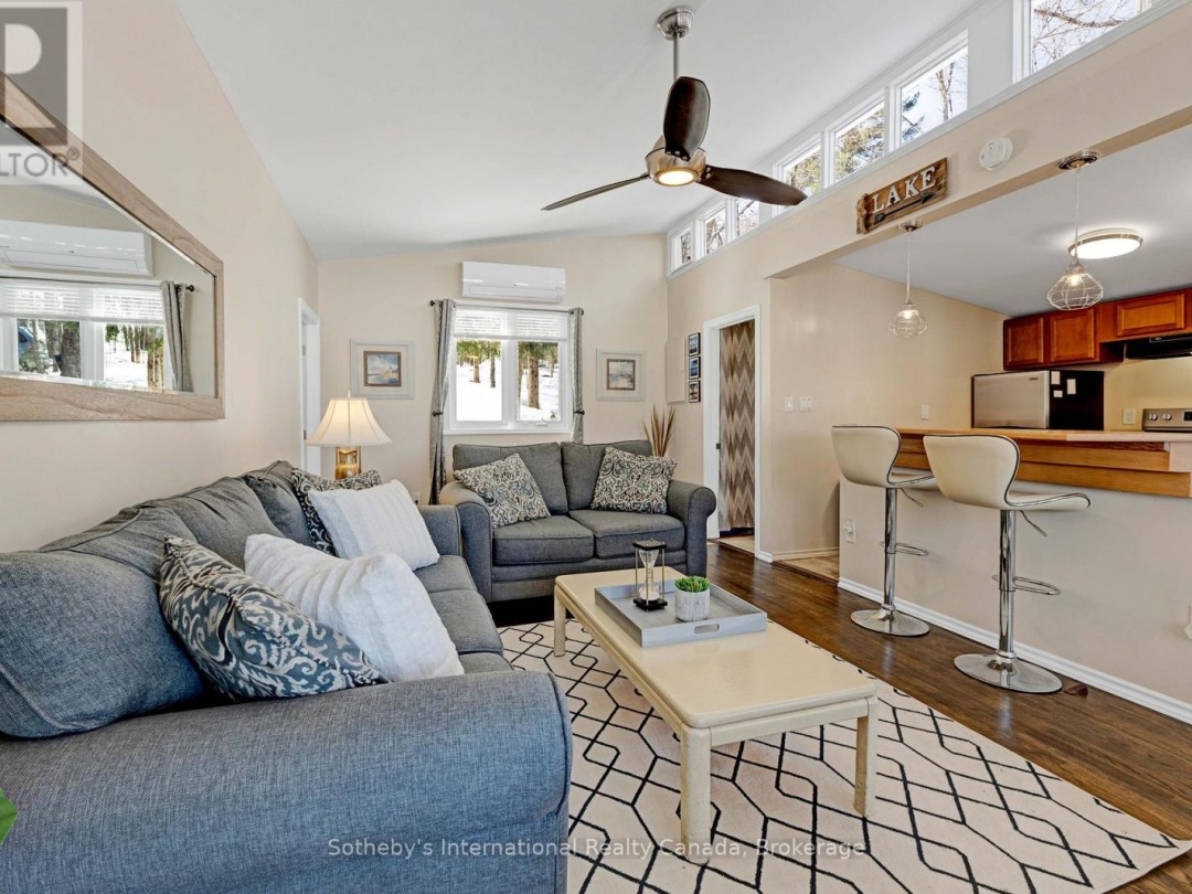 1028 Hillcrest Lane, Halls Lake