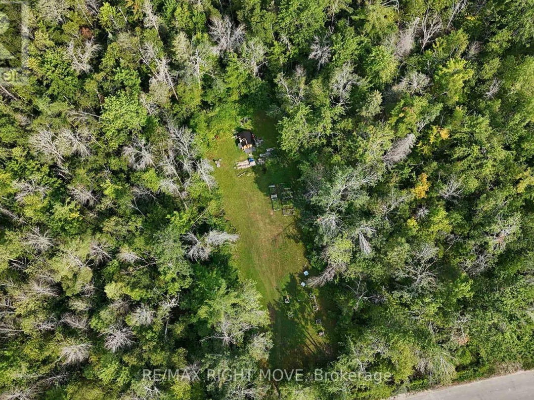 1466 CUNNINGHAM CRESCENT, 