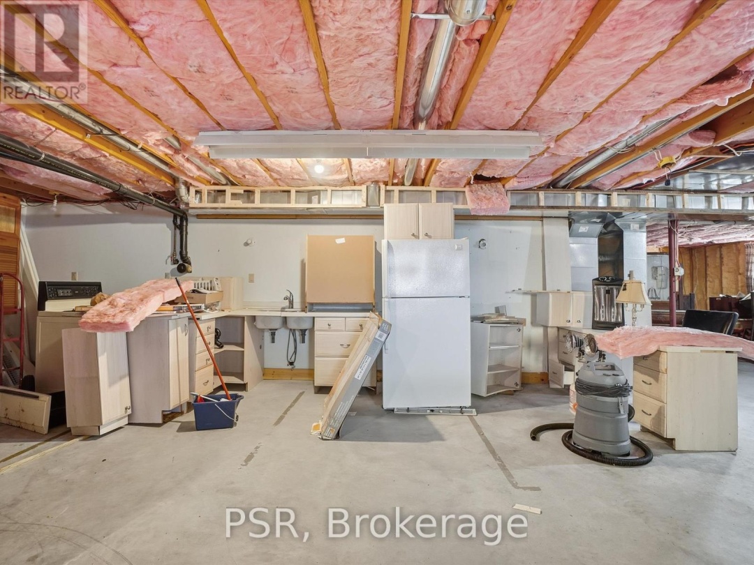 1016 VICTORIA STREET, 