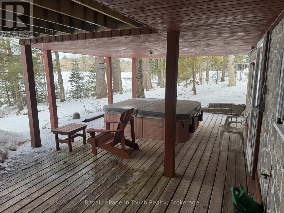 476 Hungry Bay Road E, Six Mile Lake