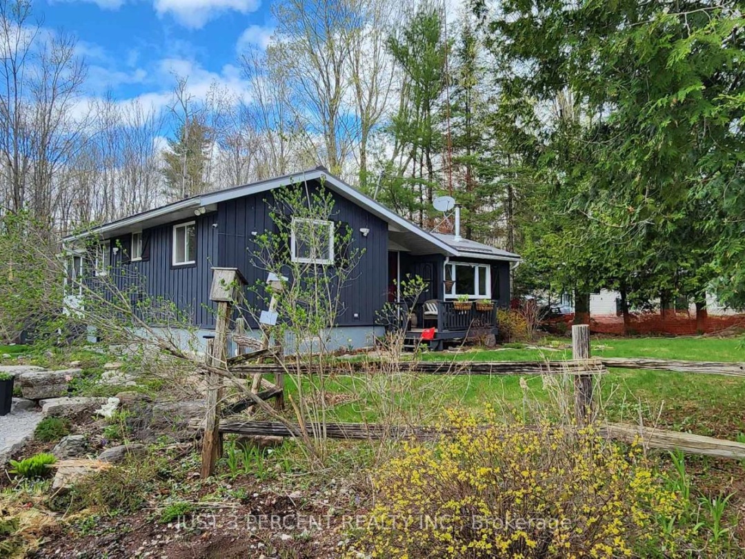 55 Northern Avenue, Little Bald Lake