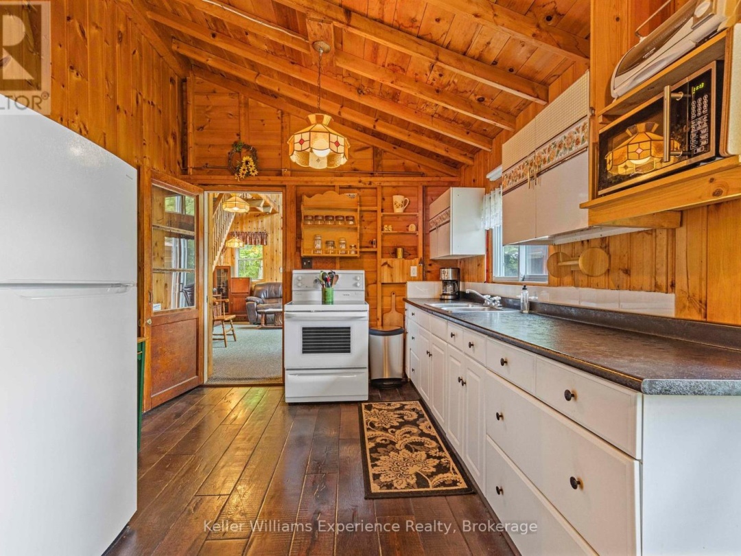 1077 Friendship Lane, Raven Lake