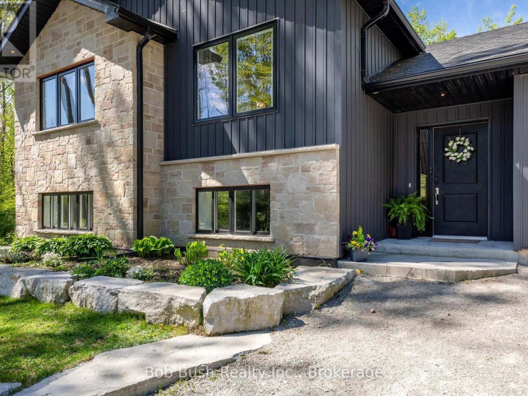 4 Davis Drive, Georgian Bay