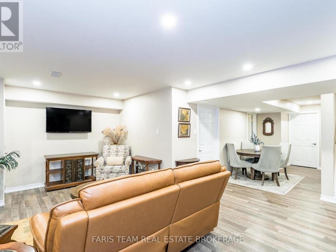 192 WYCLIFFE COVE, 