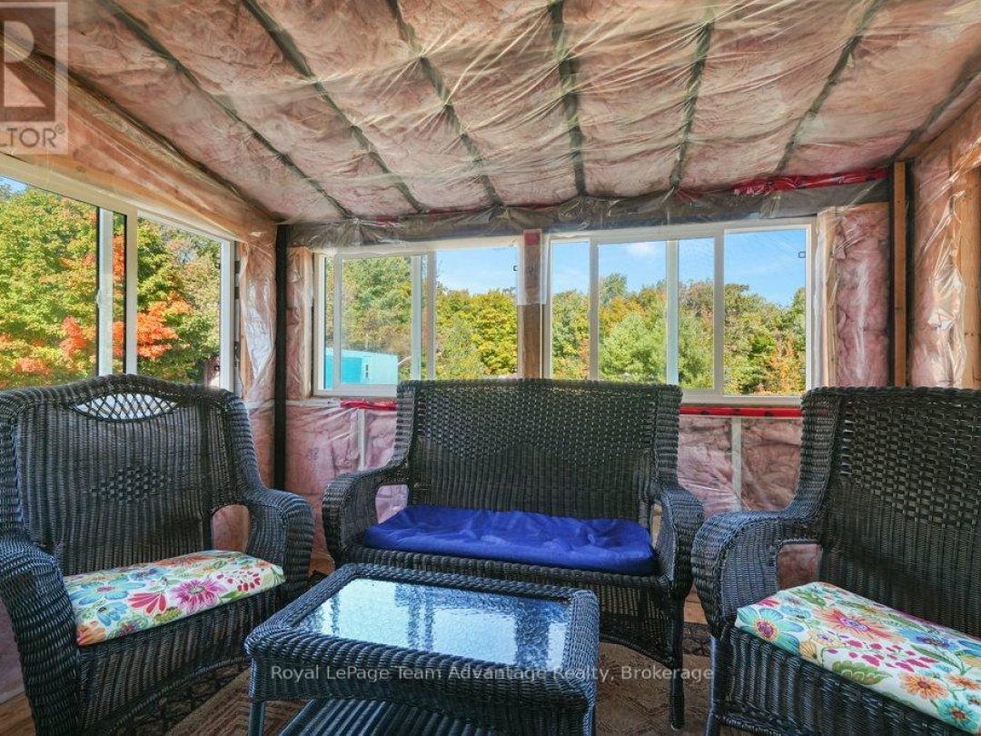 18 HORSESHOE LAKE ROAD, 