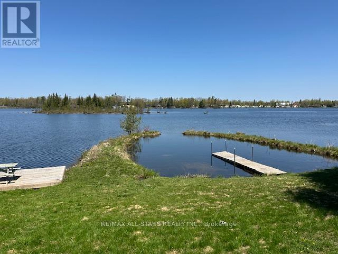 15 Manchester Trail, Sturgeon Lake