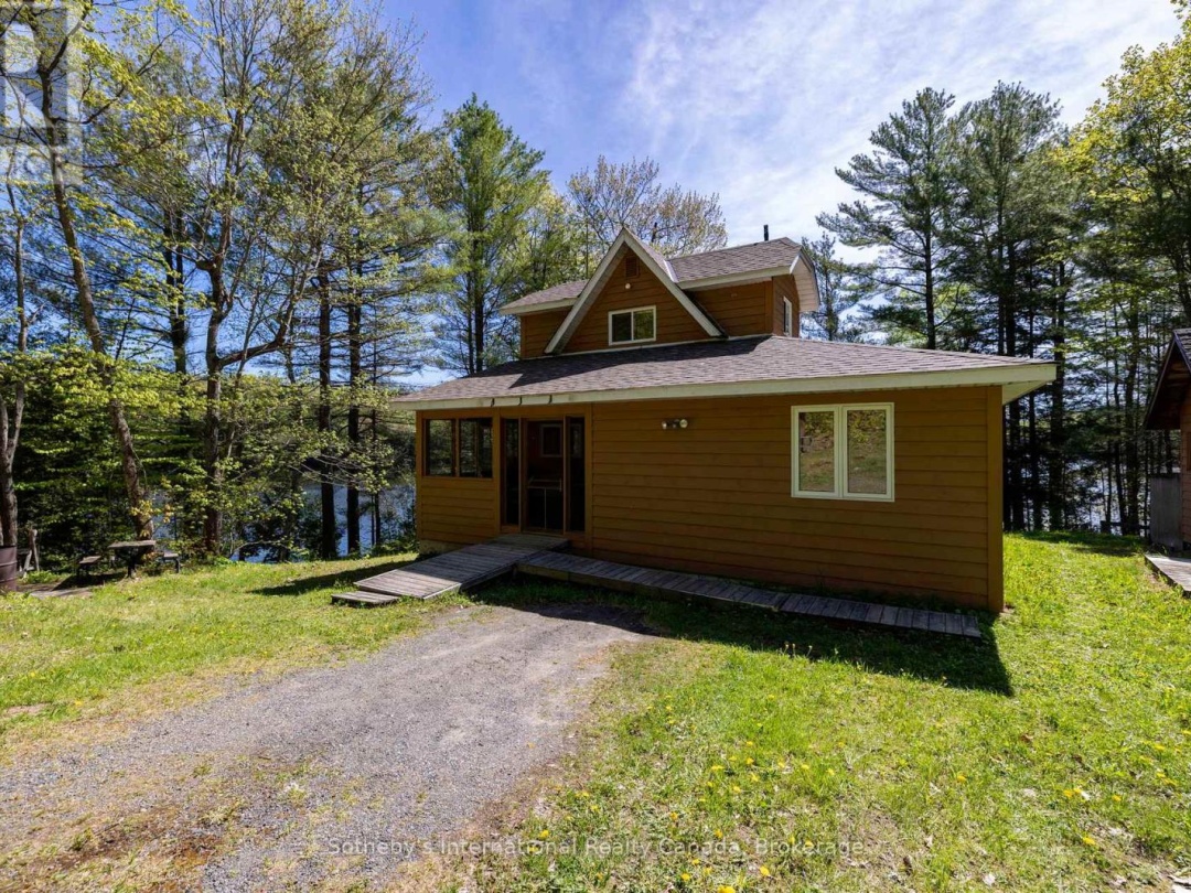 14 Burnegie Lane, Otter Lake