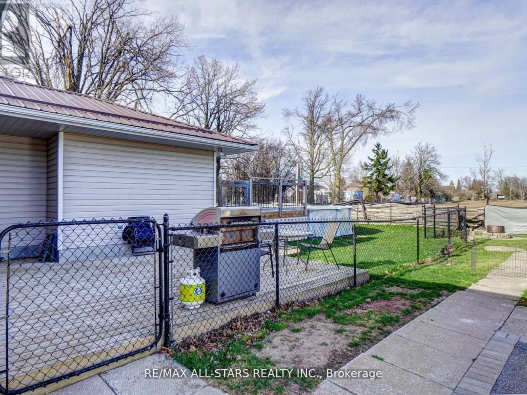 904 ELDON ROAD, 