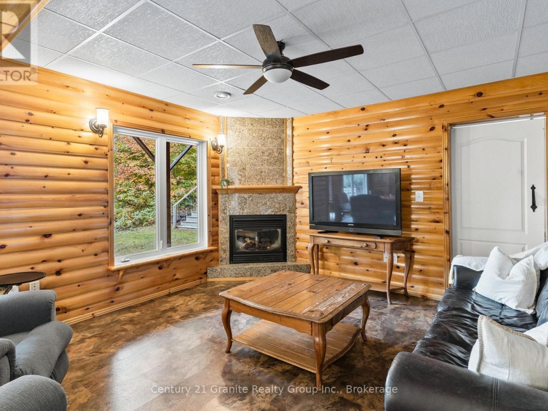 1754 HORSESHOE LAKE ROAD, 