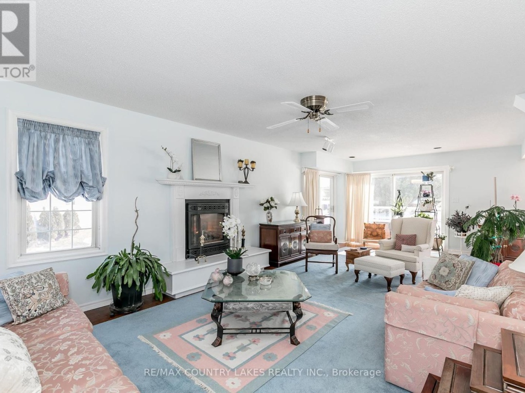 98 TURTLE PATH, Lake Simcoe