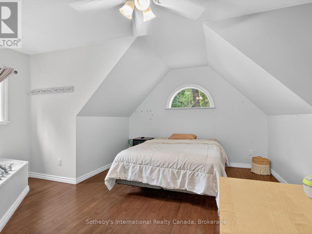 1132 LIMBERLOST ROAD, 