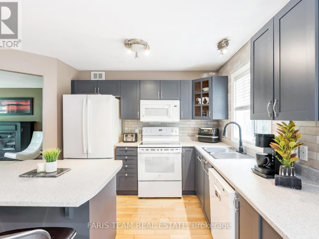 85 FULSOM CRESCENT, 