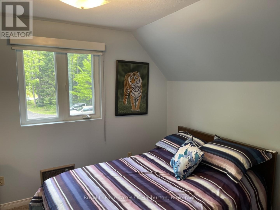 1675 BRAELOCH ROAD, Kennisis Lake