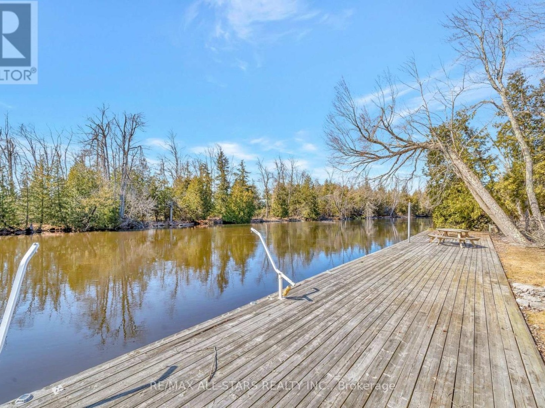 210 Moorings Drive, Burnt Lake
