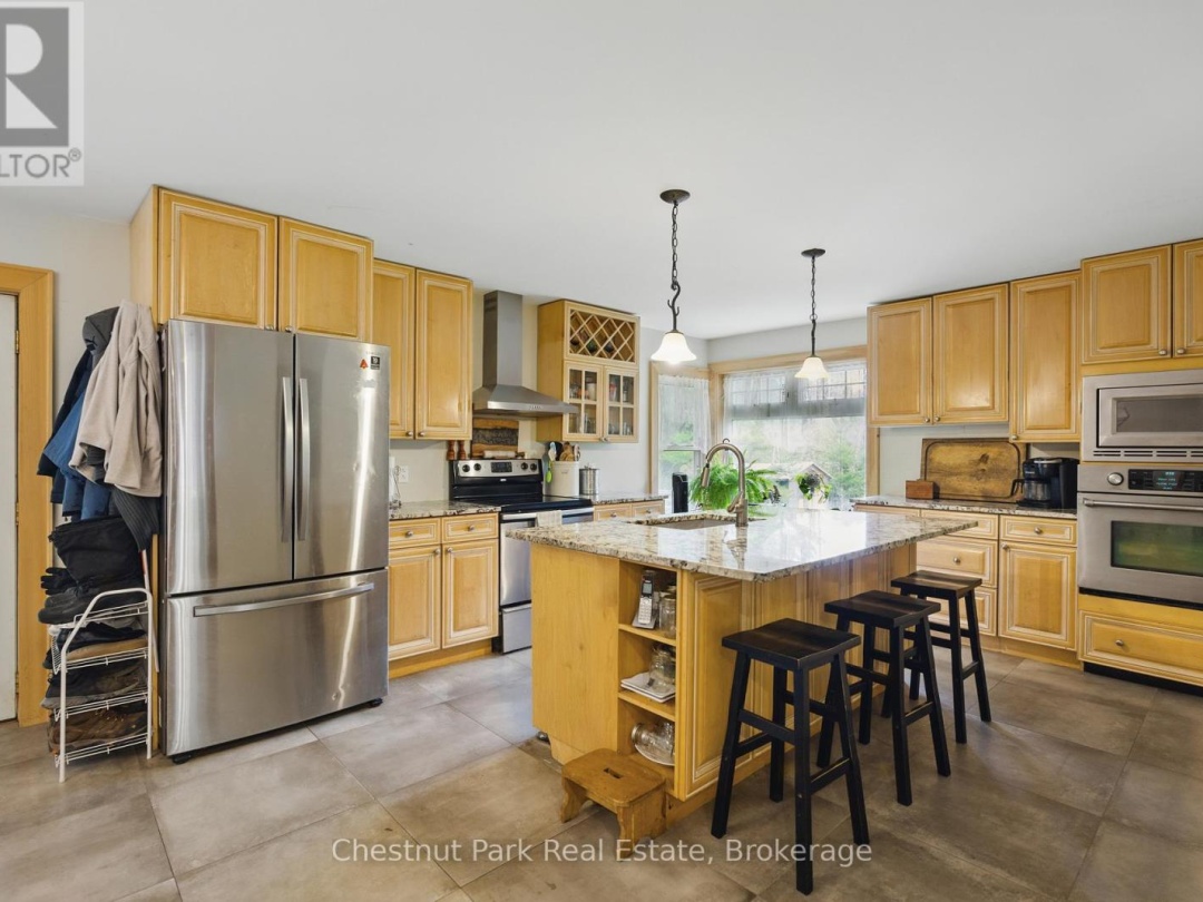 1258 RAVENSCLIFFE ROAD, 