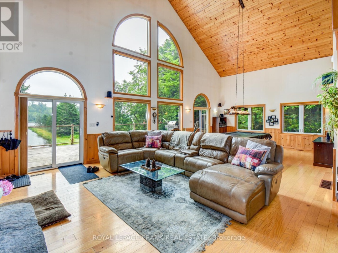 1013 MERRICK DRIVE, Wood Lake