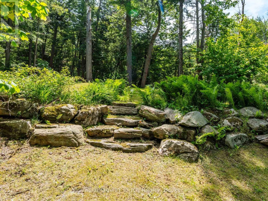 4 IS 270 GEORGIAN BAY ISLAND, 