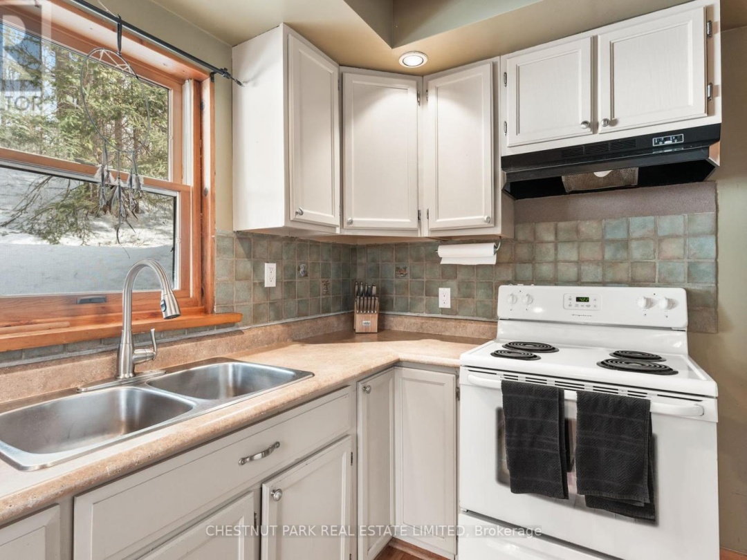 1316 SIR SAM'S ROAD, 