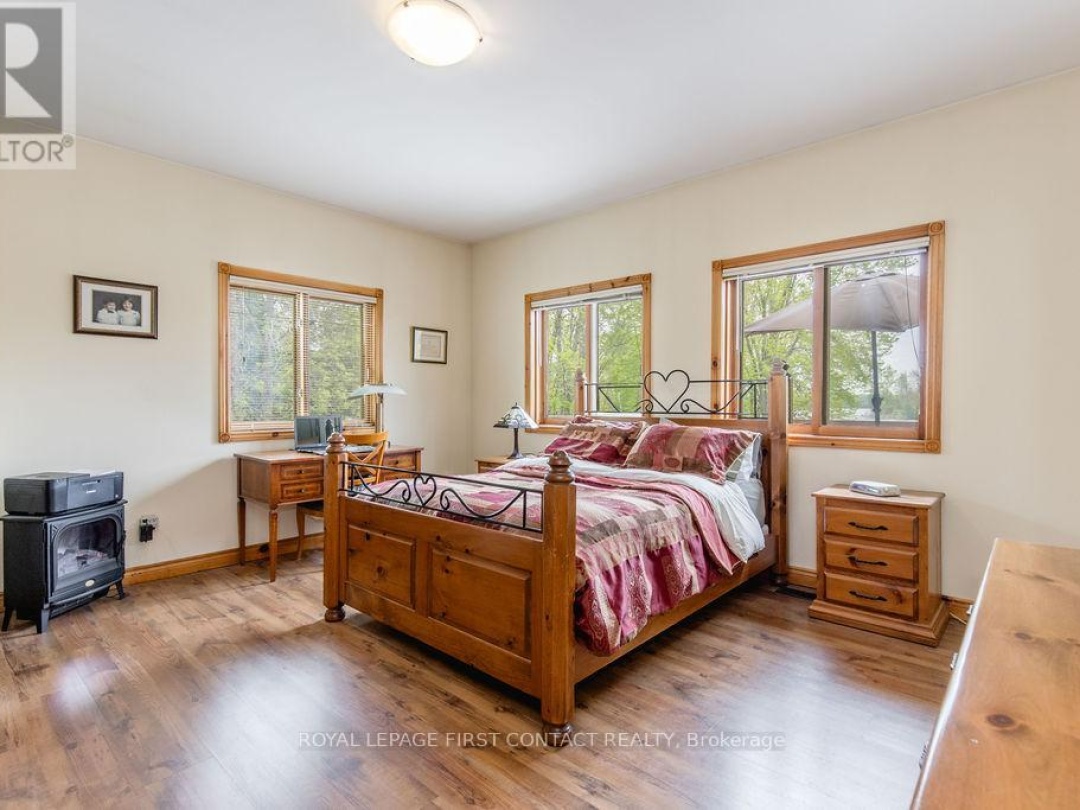 4447 ORKNEY BEACH ROAD, Lake Simcoe