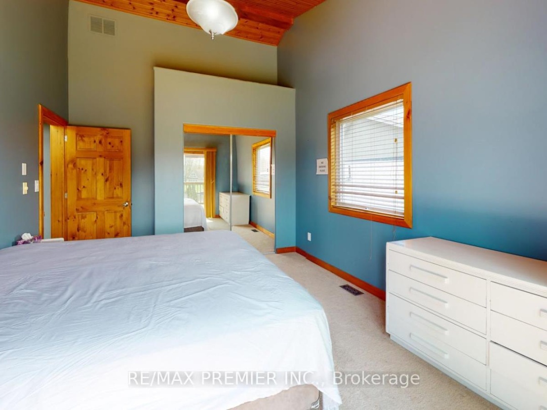 31 PARADISE BOULEVARD, 