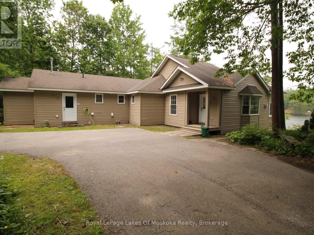 49 Pinetree Road, Loon Lake