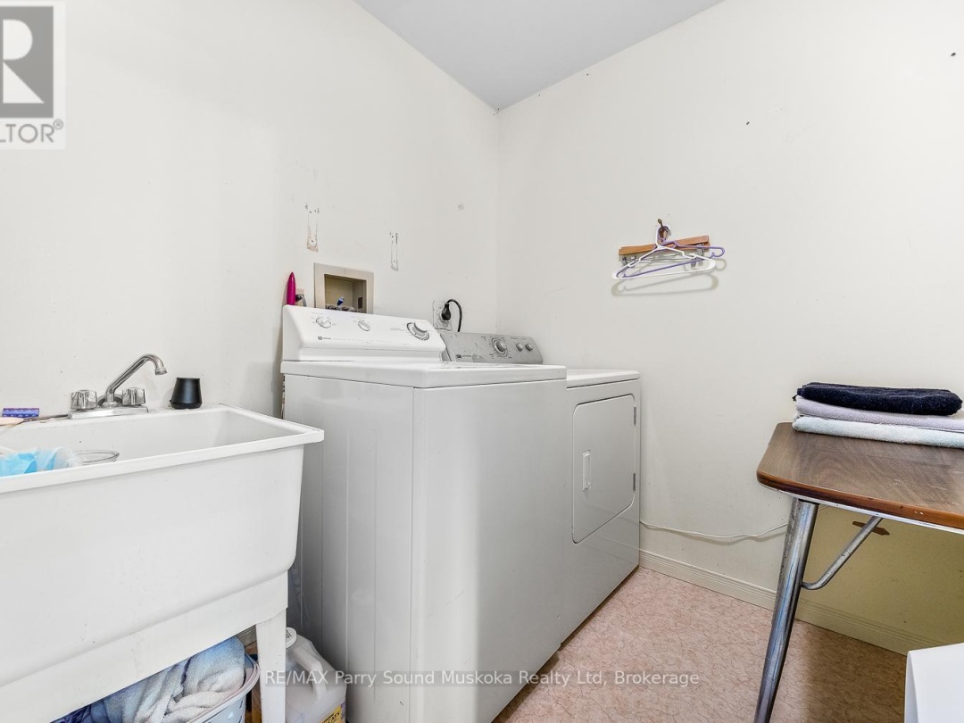 18 GEORGIAN BAY AVENUE, 