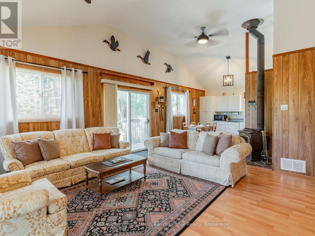 1053 Mink Road, Long Lake