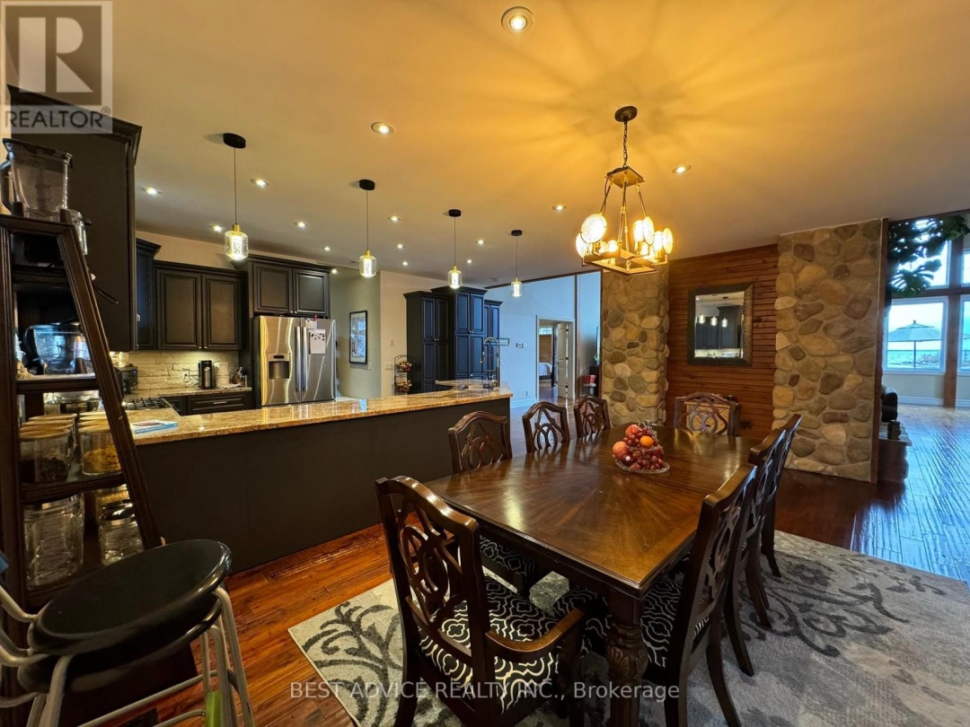 9 Fernwood Lane, Lake Simcoe