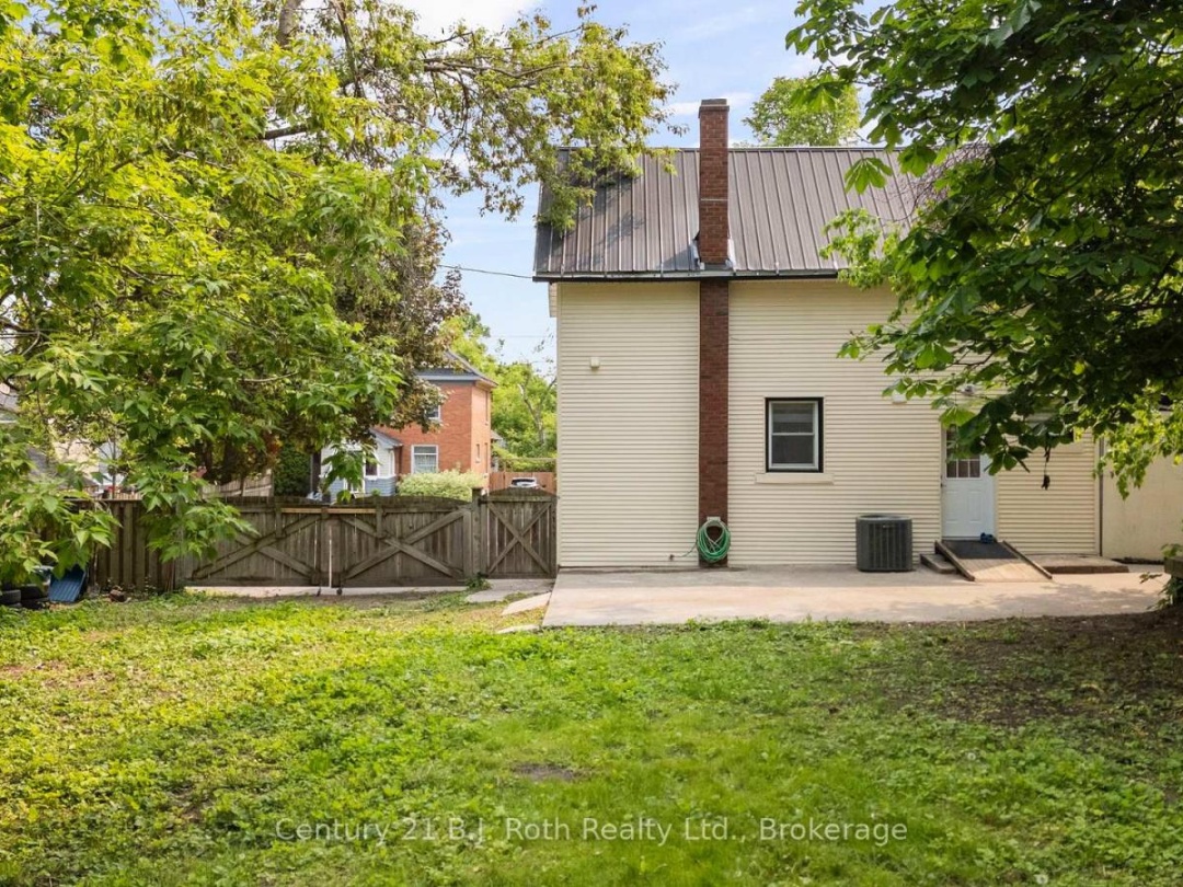 17 Douglas Street, Orillia