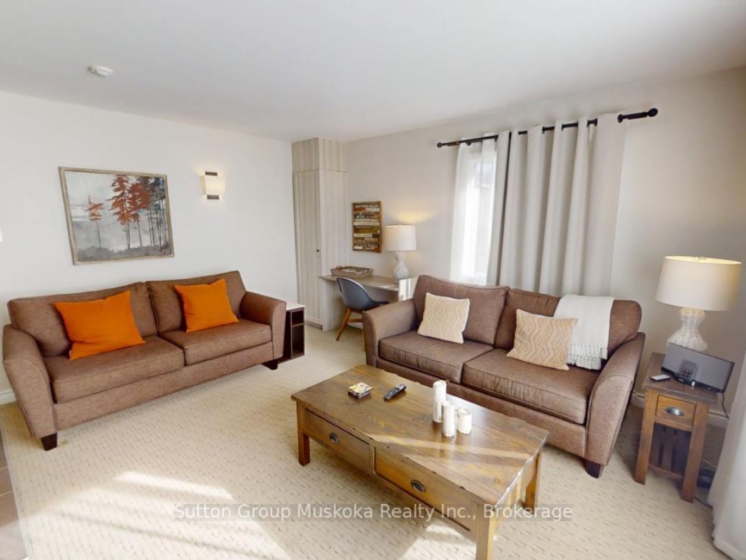 53 303 1235 Deerhurst Drive, Peninsula Lake