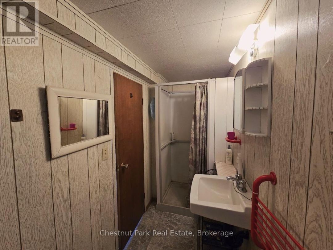 1 & 2 -1051 WIGWAM LODGE ROAD, 