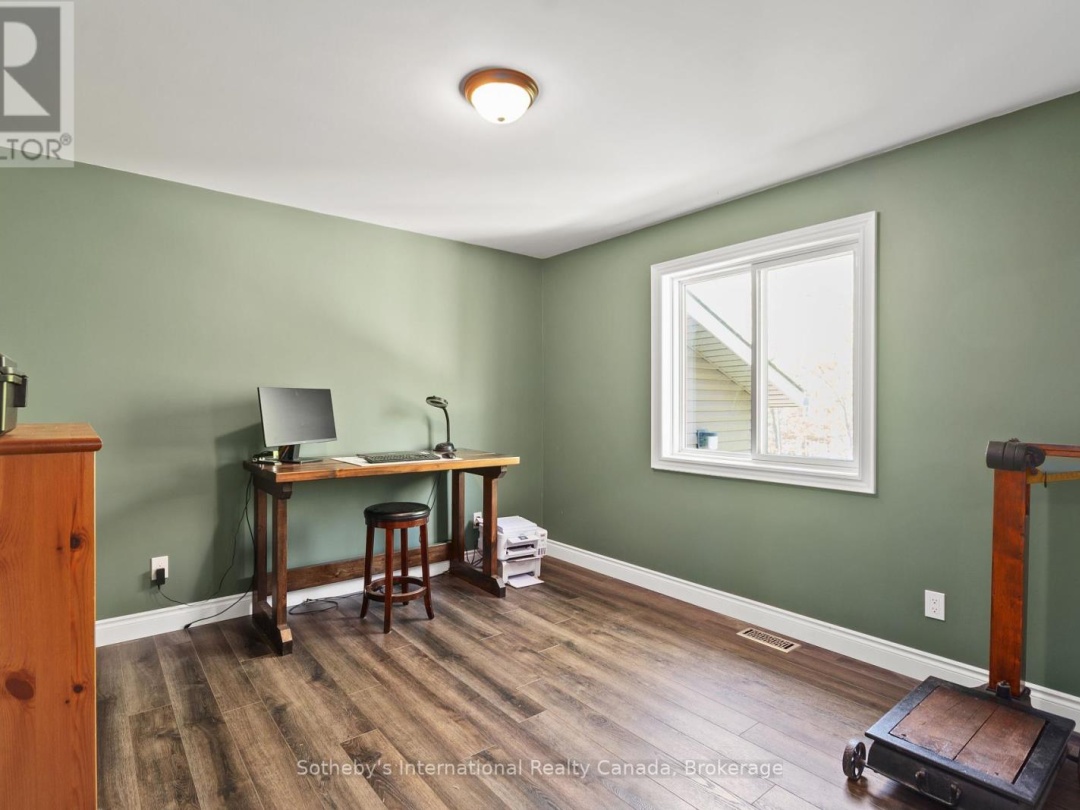260 Forest Harbour Parkway, Tay