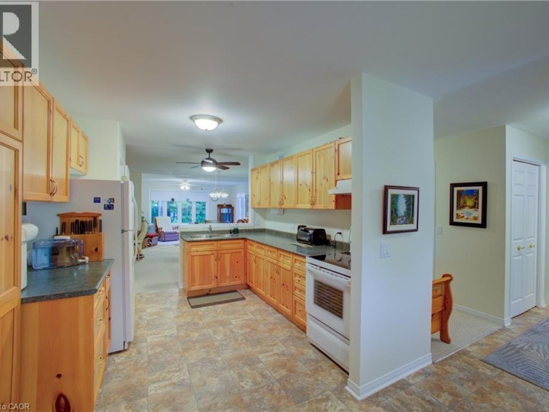 54 SPRINGWOOD Crescent, 