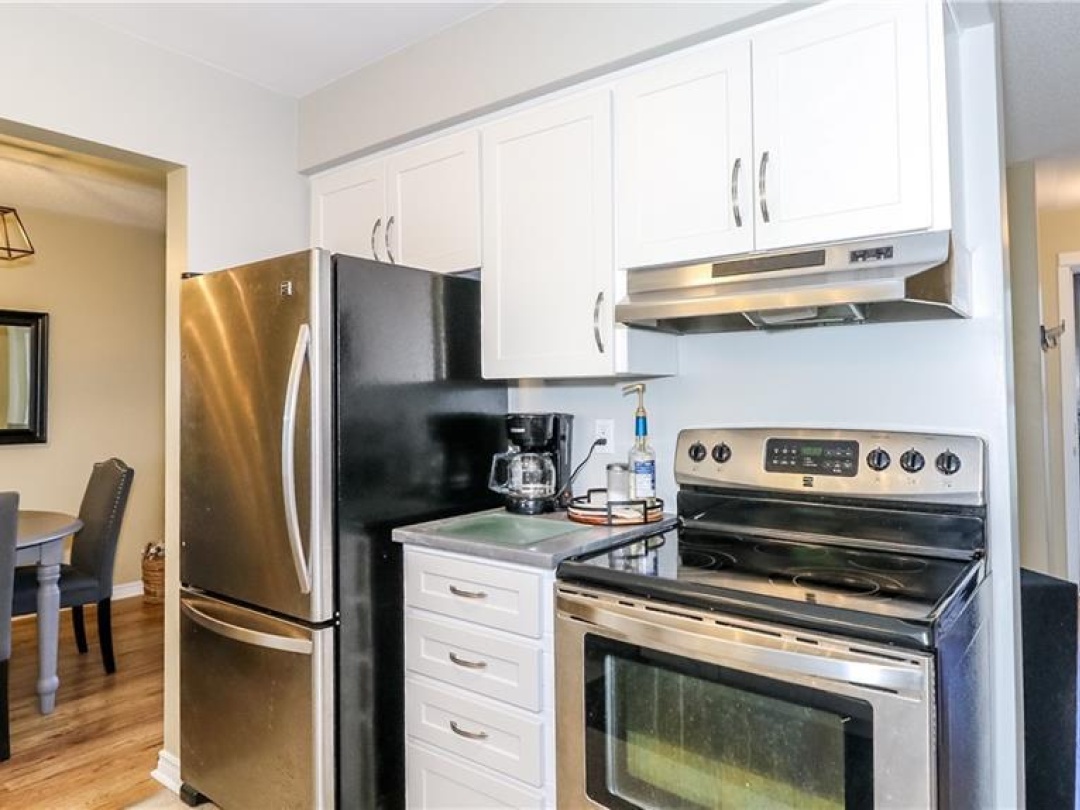 1 LAKEVIEW Drive, 