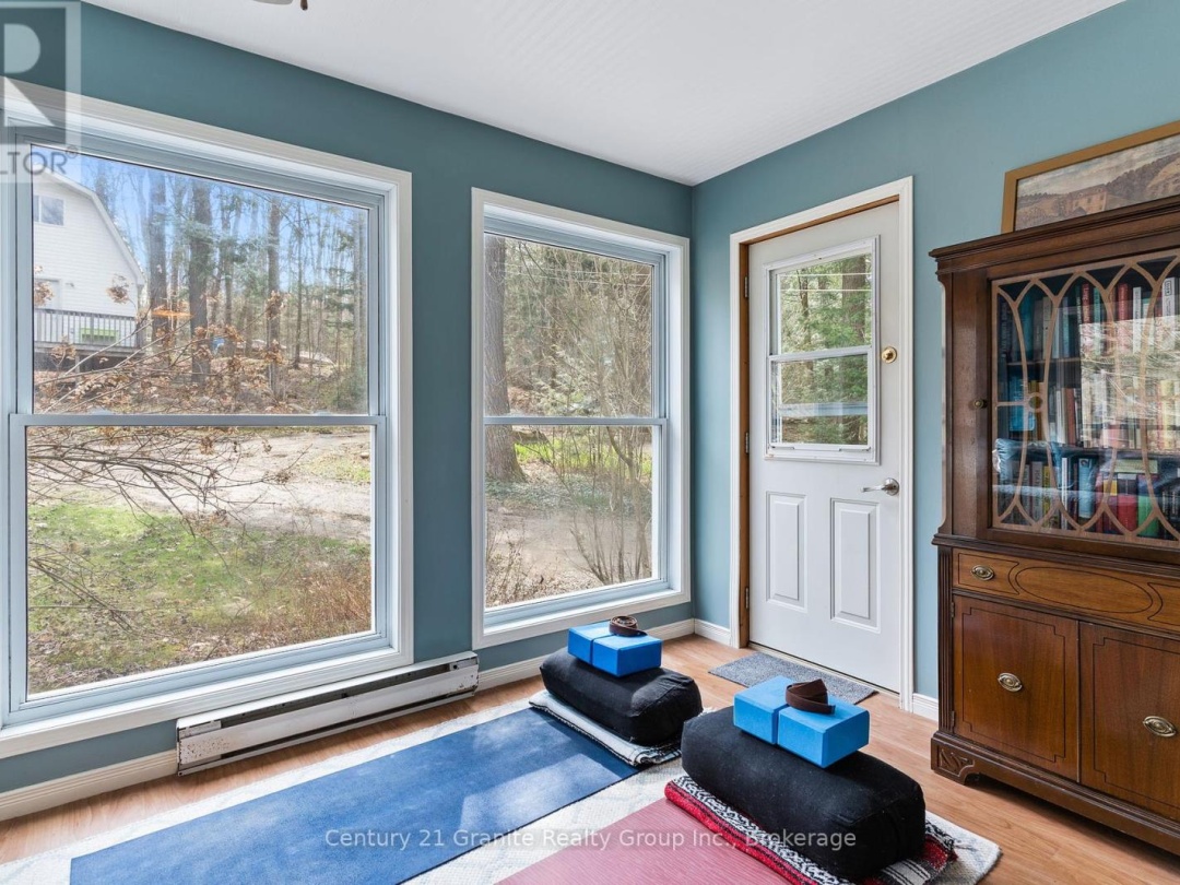 1027 Heney Trail, Big Hawk Lake