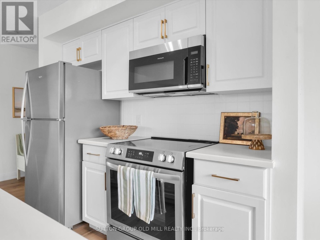 203 26 Deerhurst Drive, Peninsula Lake