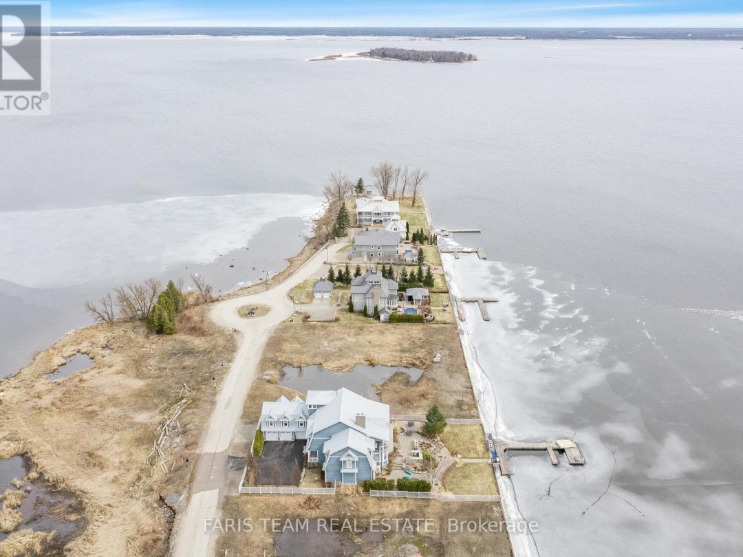 35 77 Dock Lane, Georgian Bay