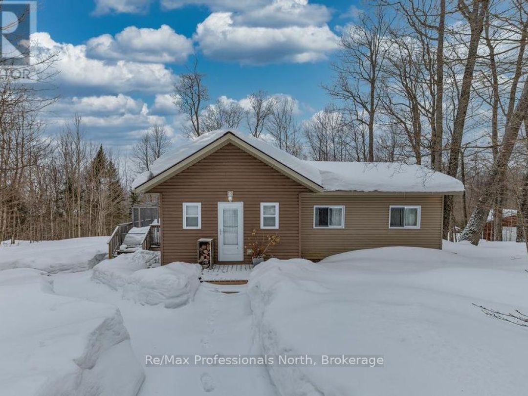 1145 Chelsea Lane, Maple Lake