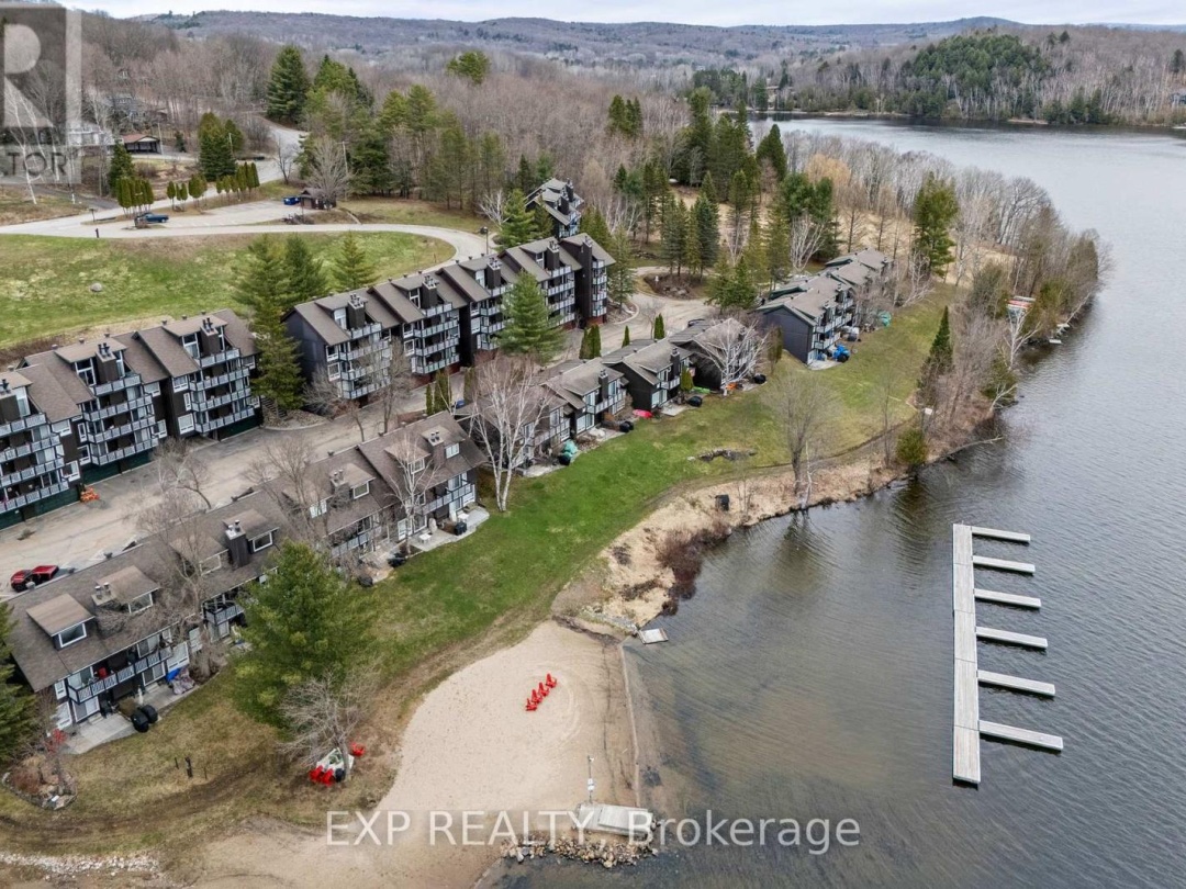 6 12 Turner Drive, Peninsula Lake