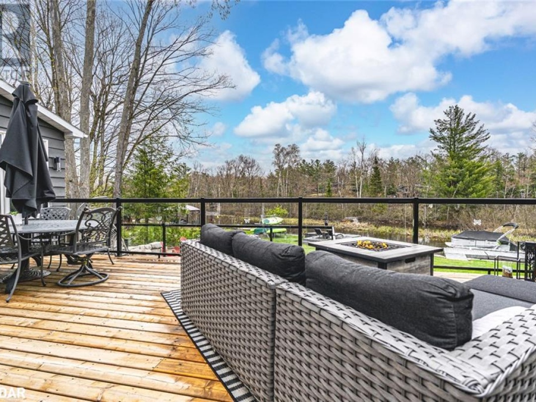 7952 Park Lane Crescent, Black Lake