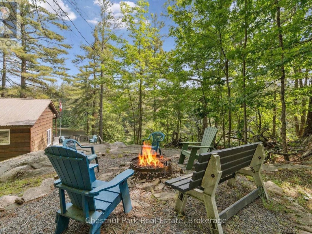 1082 MAPLEWOOD ROAD E, 